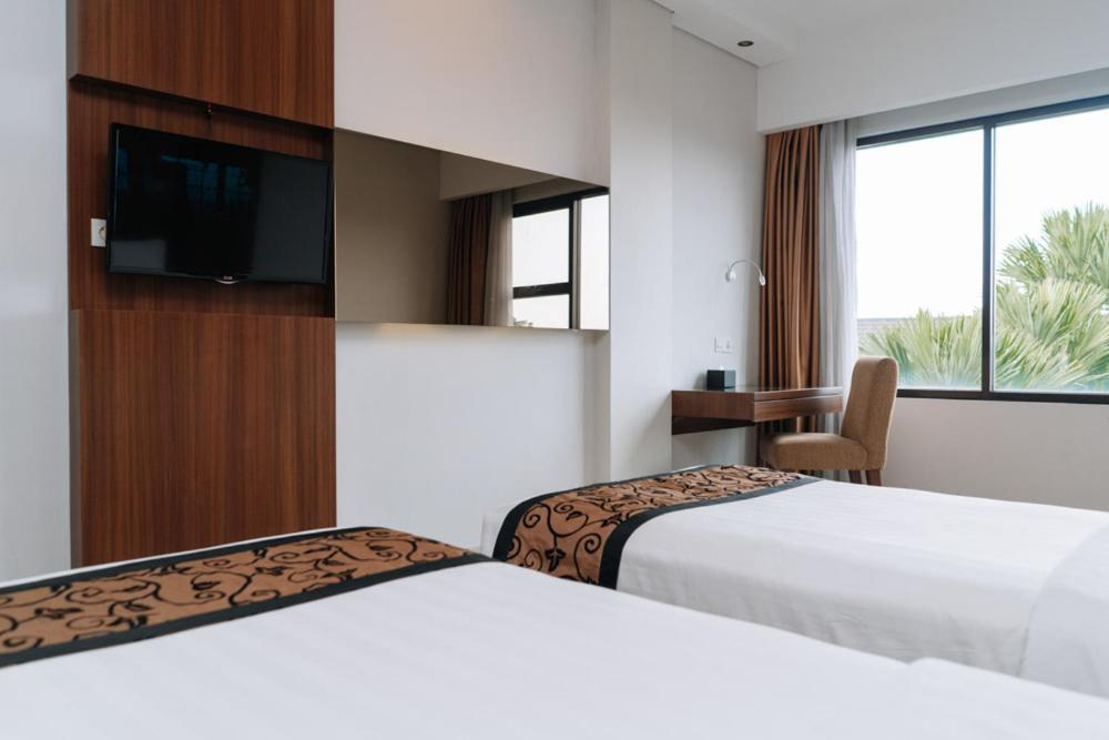 Anugrah Hotel Sukabumi Exterior foto