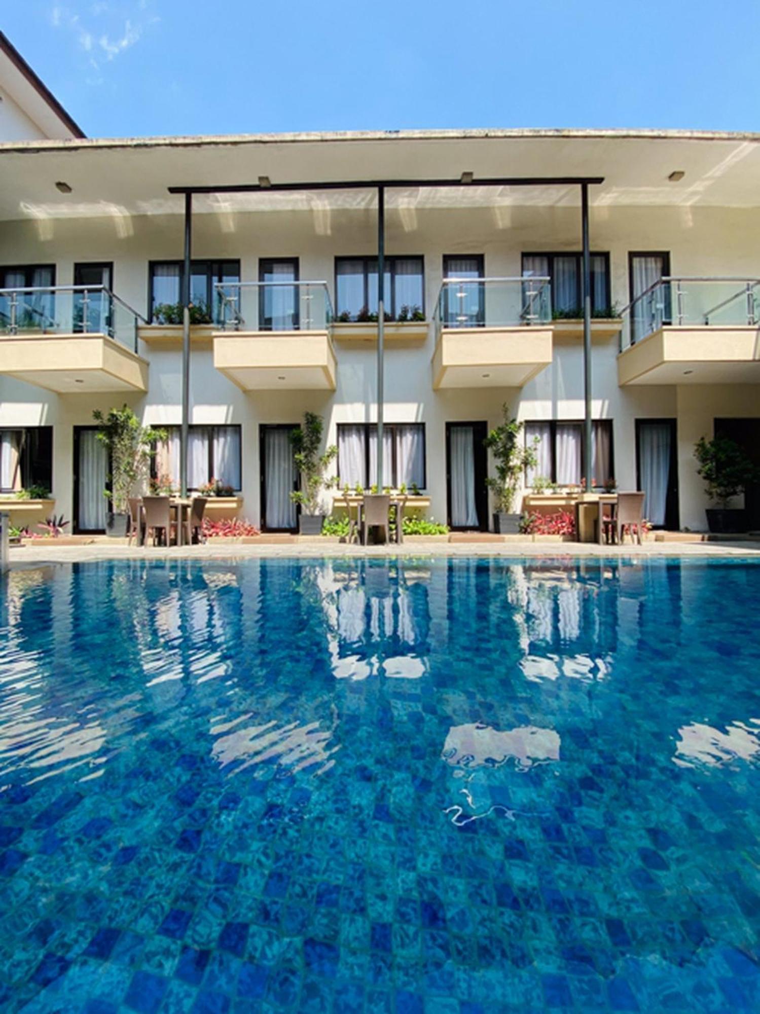 Anugrah Hotel Sukabumi Exterior foto
