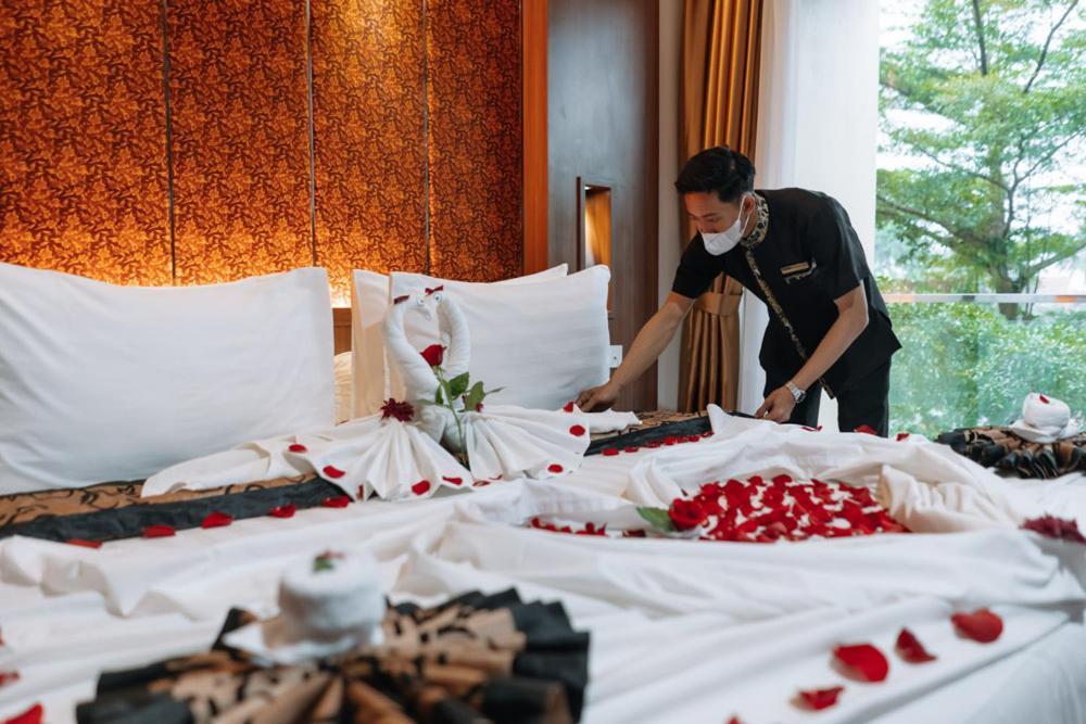 Anugrah Hotel Sukabumi Exterior foto